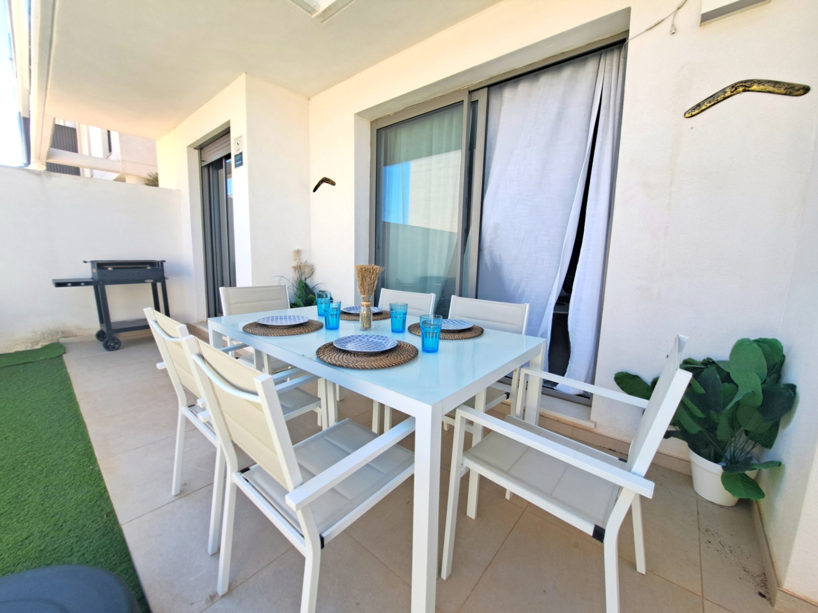 Apartamento en planta baja con gran terraza junto al Club Náutico de Dénia