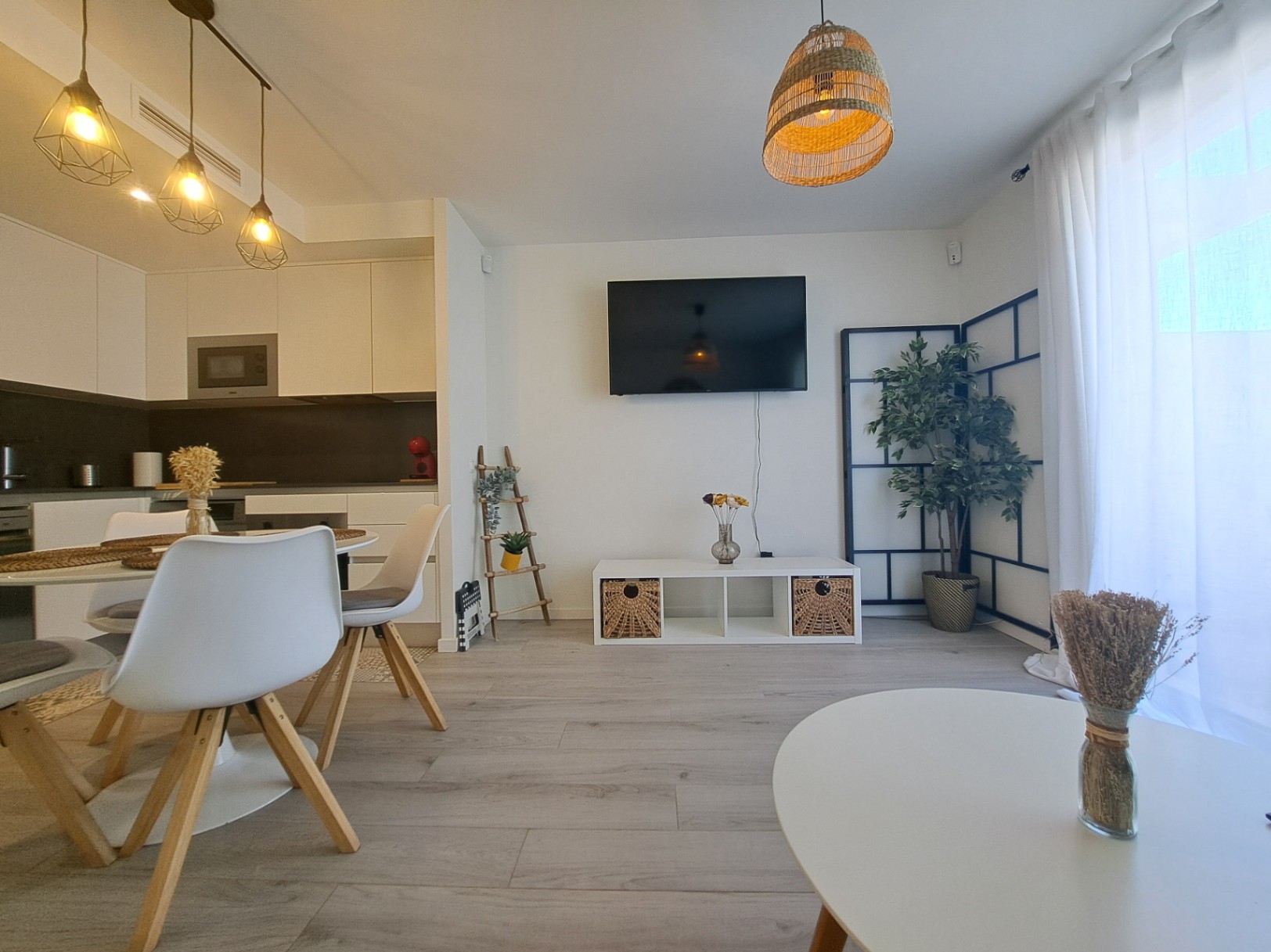 Apartamento en planta baja con gran terraza junto al Club Náutico de Dénia