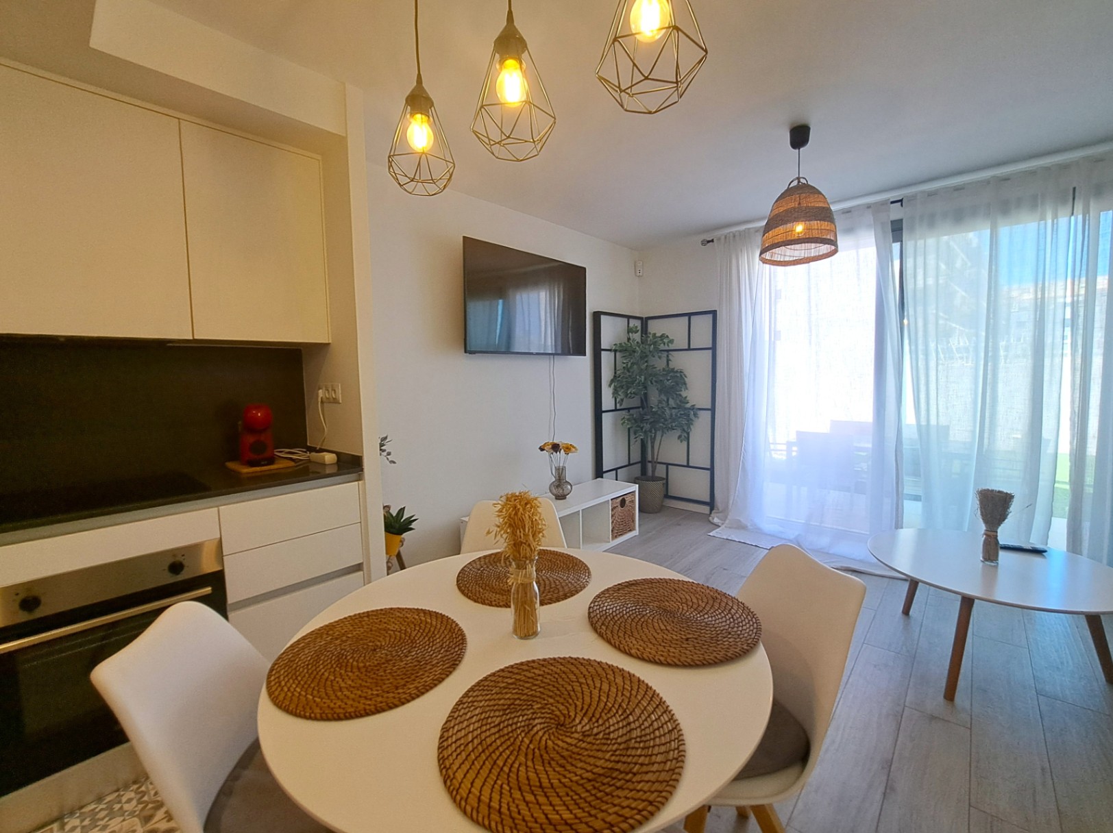 Apartamento en planta baja con gran terraza junto al Club Náutico de Dénia