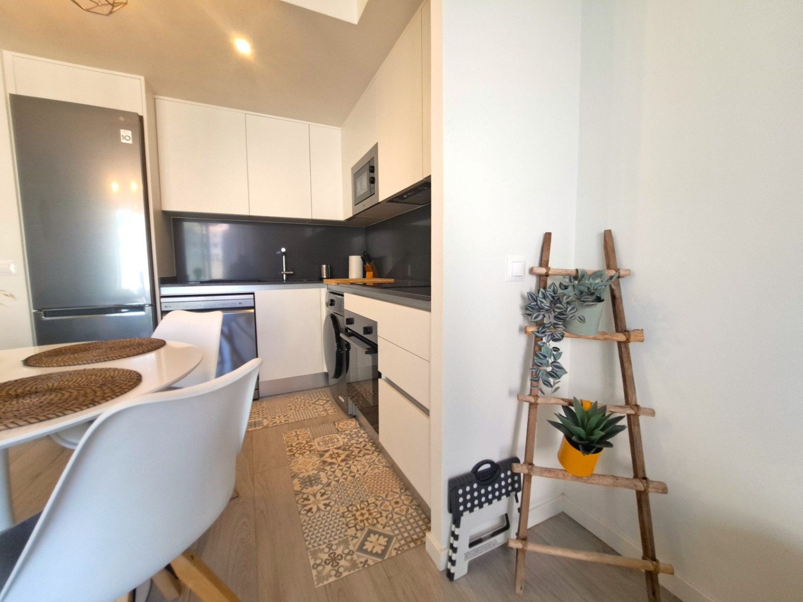 Apartamento en planta baja con gran terraza junto al Club Náutico de Dénia