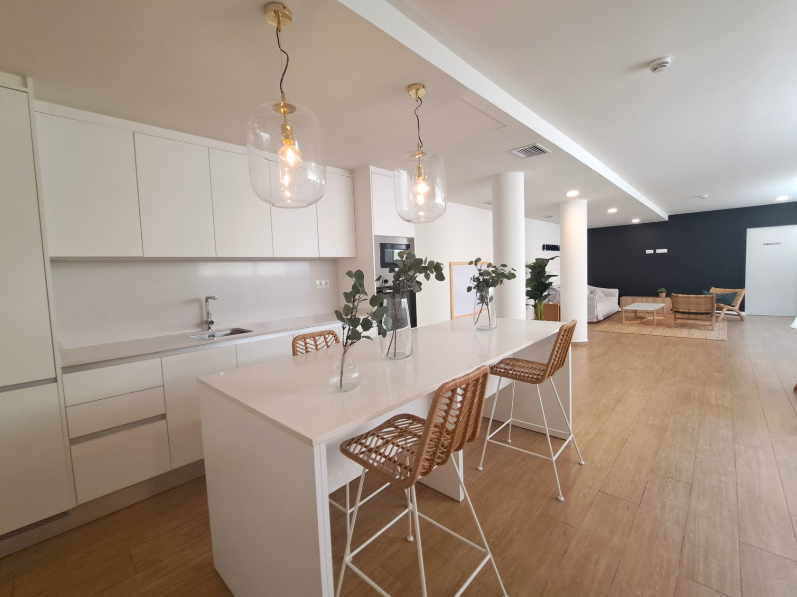 Apartamento en planta baja con gran terraza junto al Club Náutico de Dénia