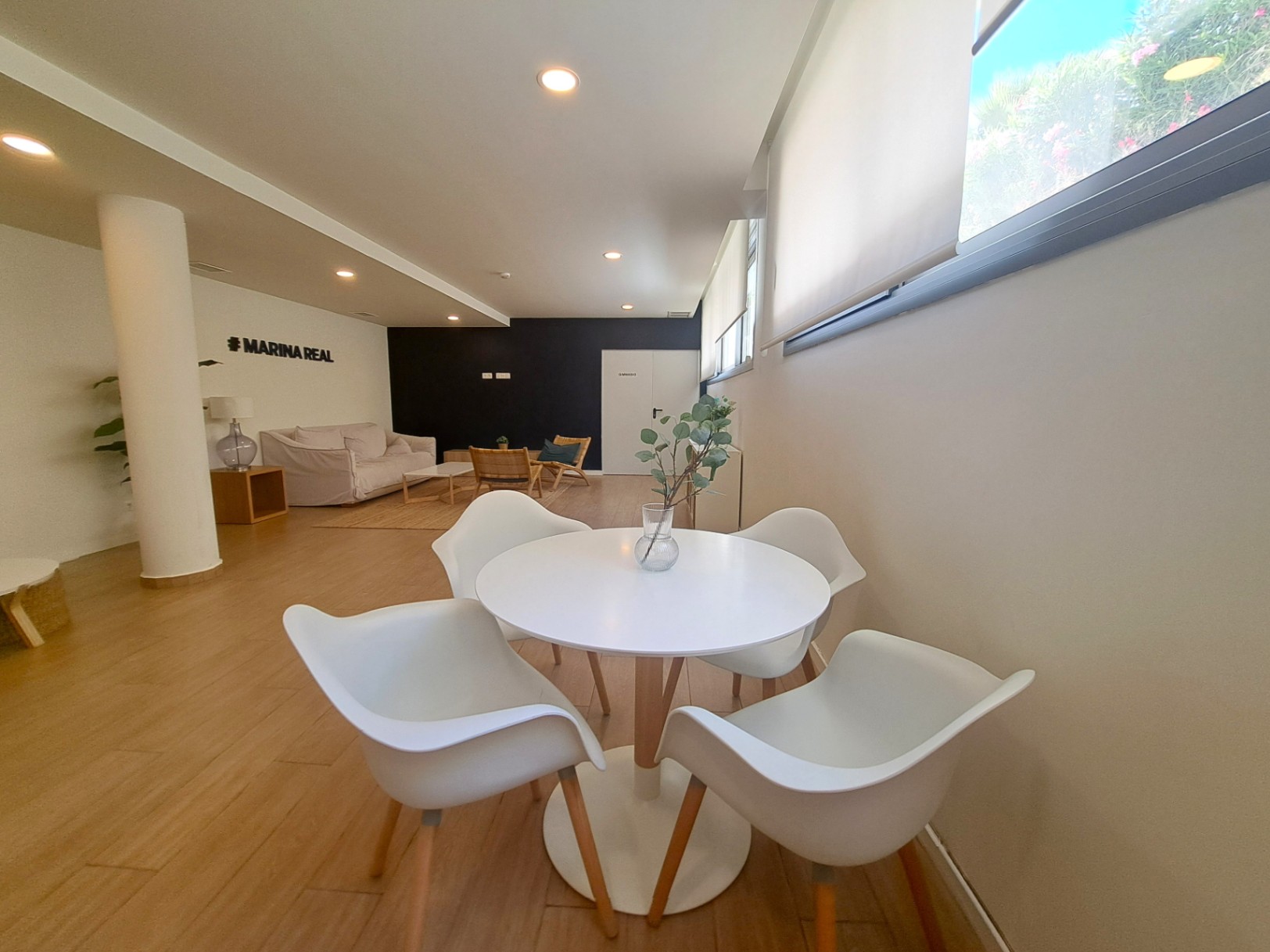 Apartamento en planta baja con gran terraza junto al Club Náutico de Dénia