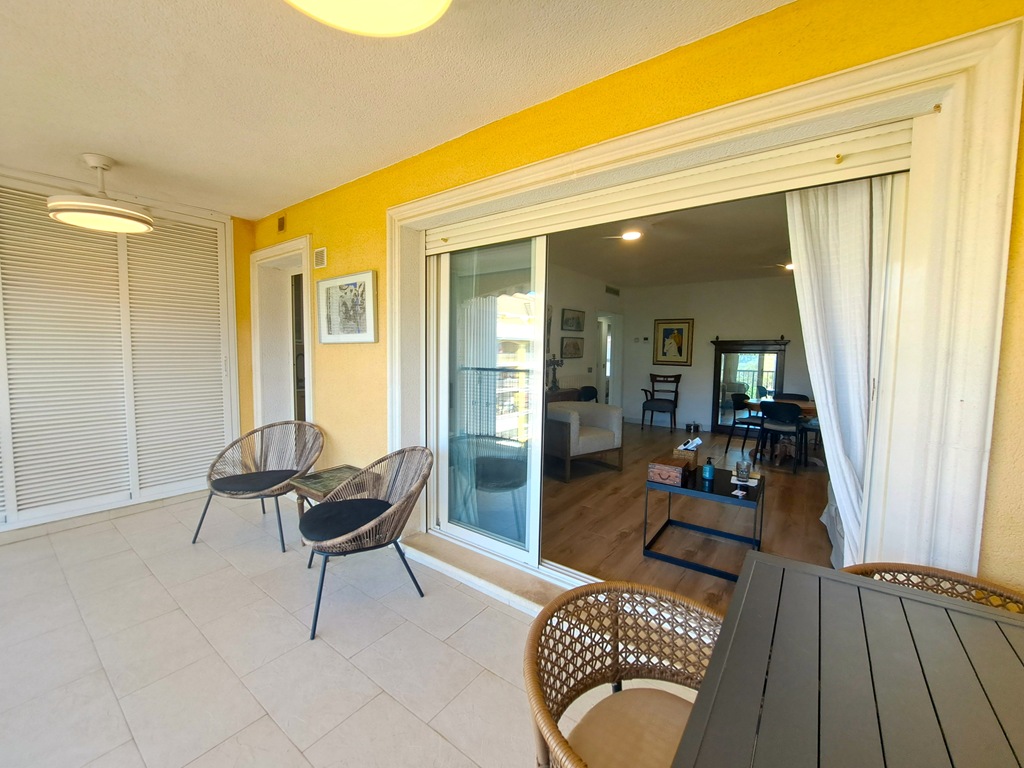 Apartment with pool and views of Montgó for sale in Dénia