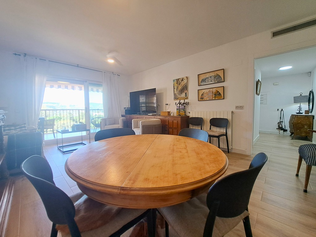 Apartment with pool and views of Montgó for sale in Dénia