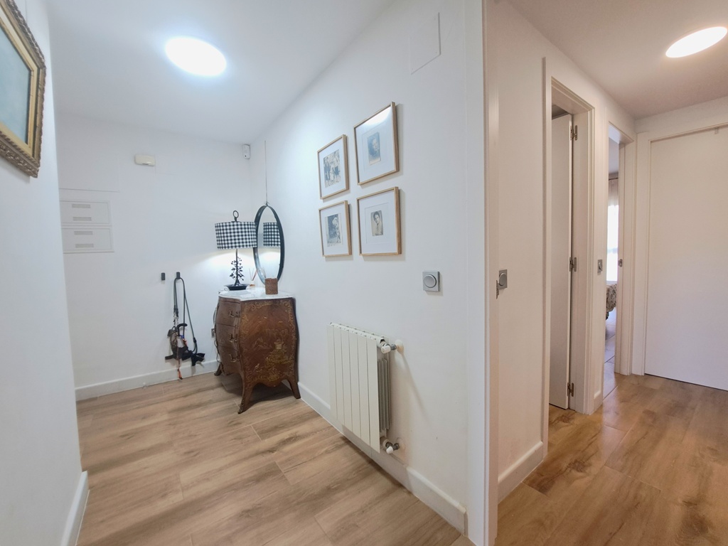 Apartment with pool and views of Montgó for sale in Dénia