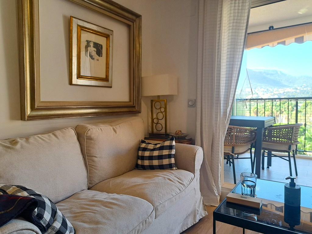 Apartment with pool and views of Montgó for sale in Dénia