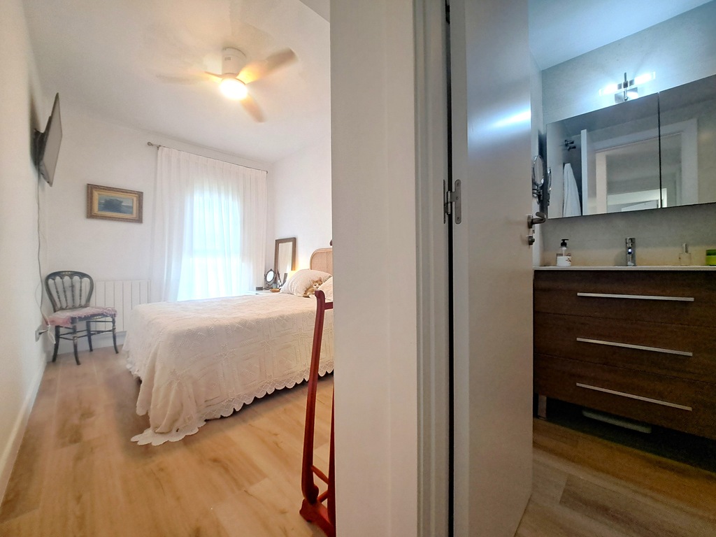 Apartment with pool and views of Montgó for sale in Dénia