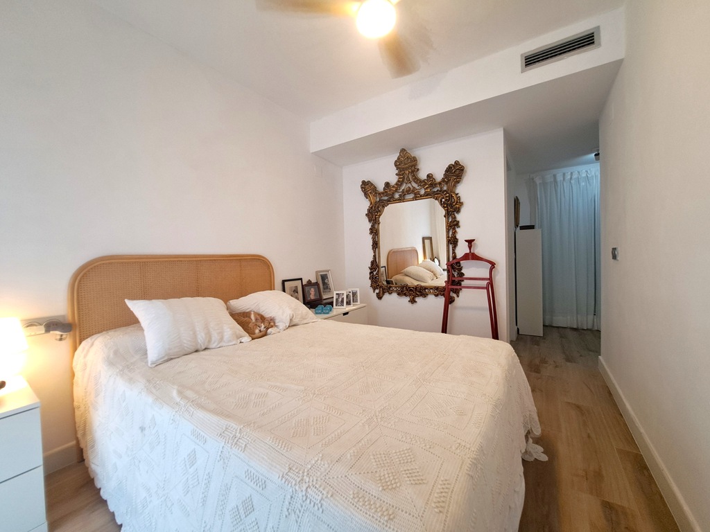 Apartment with pool and views of Montgó for sale in Dénia