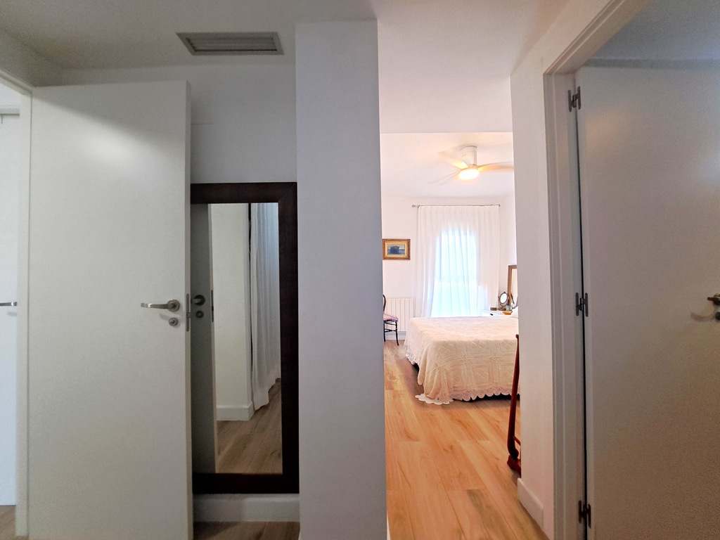 Apartment with pool and views of Montgó for sale in Dénia