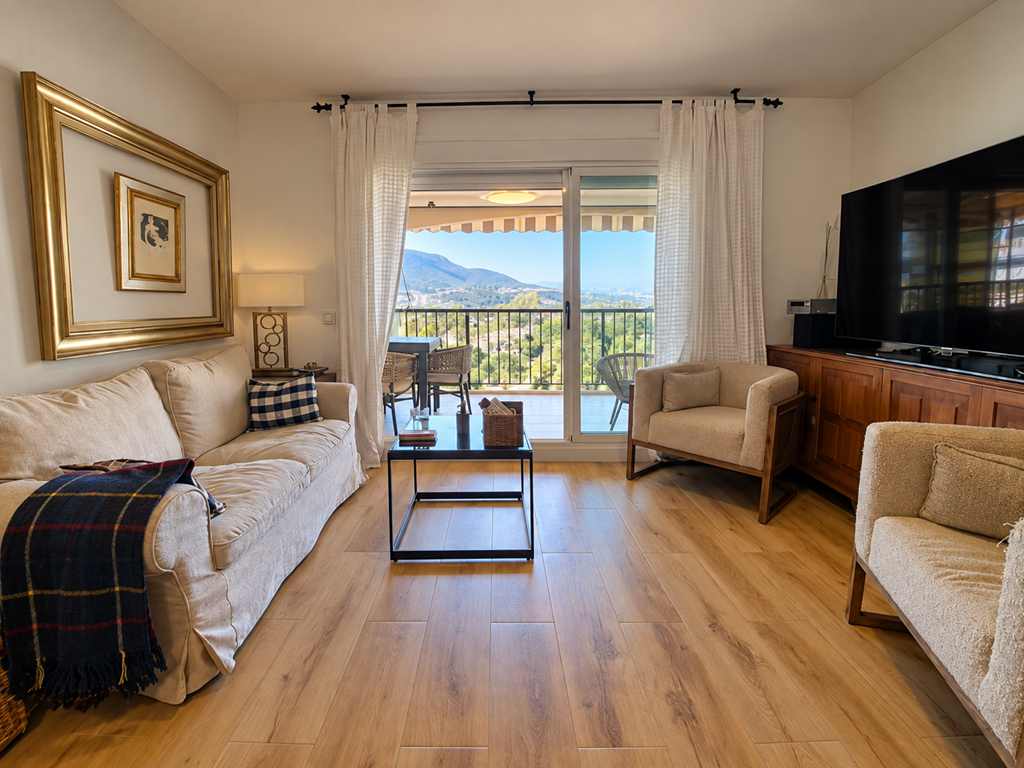 Wohnung mit Pool und Blick auf den Montgó zu verkaufen in Dénia.