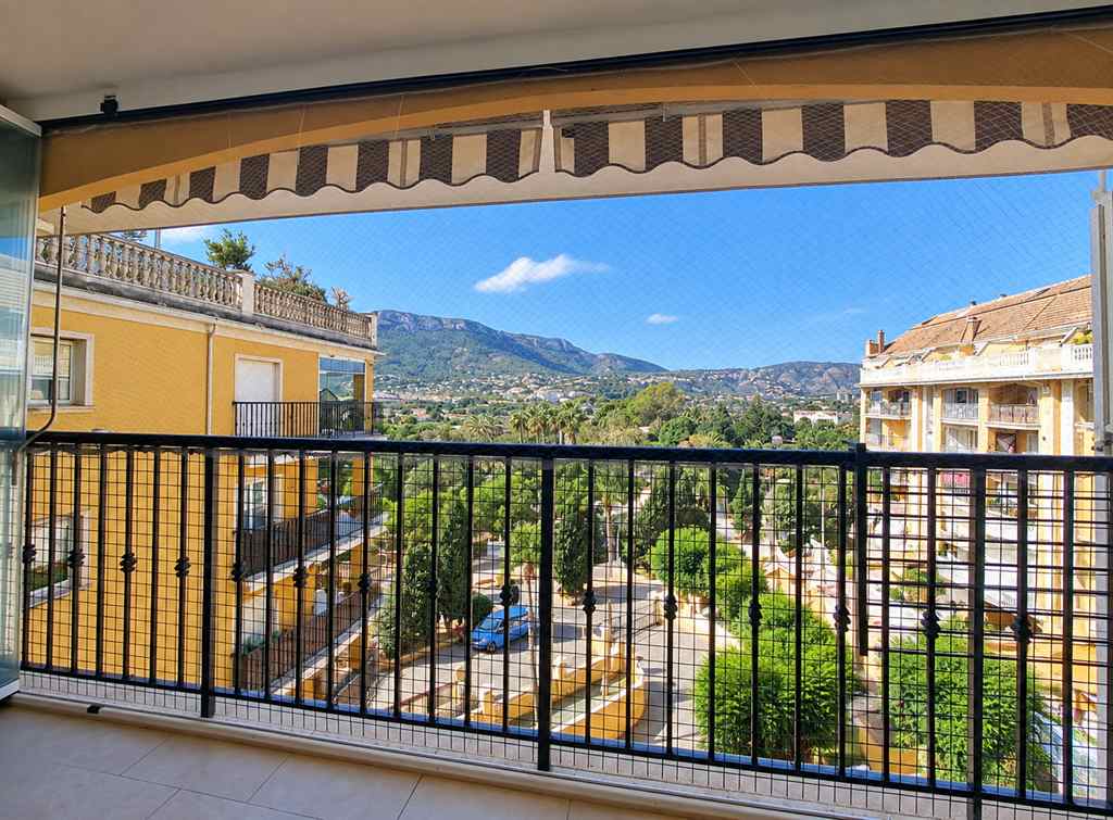 Wohnung mit Pool und Blick auf den Montgó zu verkaufen in Dénia.