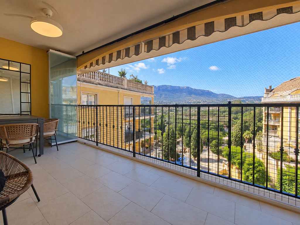 Wohnung mit Pool und Blick auf den Montgó zu verkaufen in Dénia.