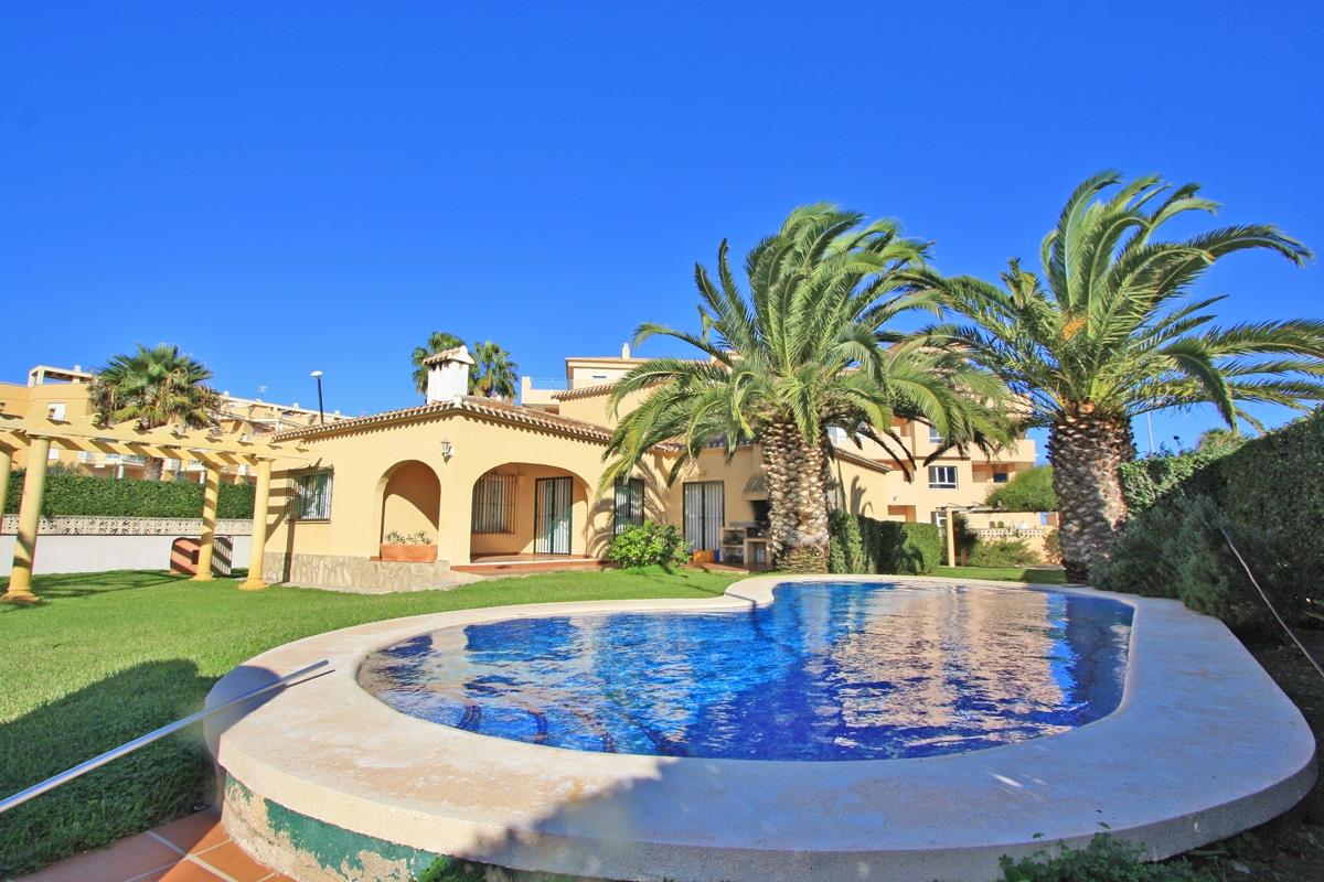 Villa for sale in Playa de Las Marinas (Dénia), Denia